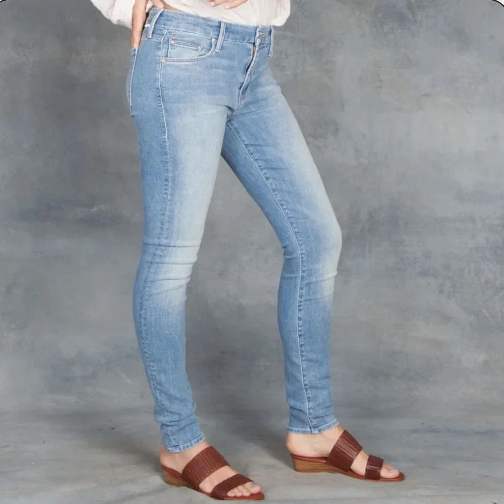 Mother The Looker Skinny Jeans in Light Kitty Light Wash Size 25 - Picture 8 of 15